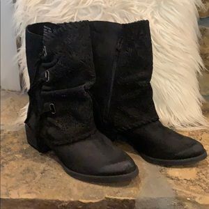 Naughty monkey boots